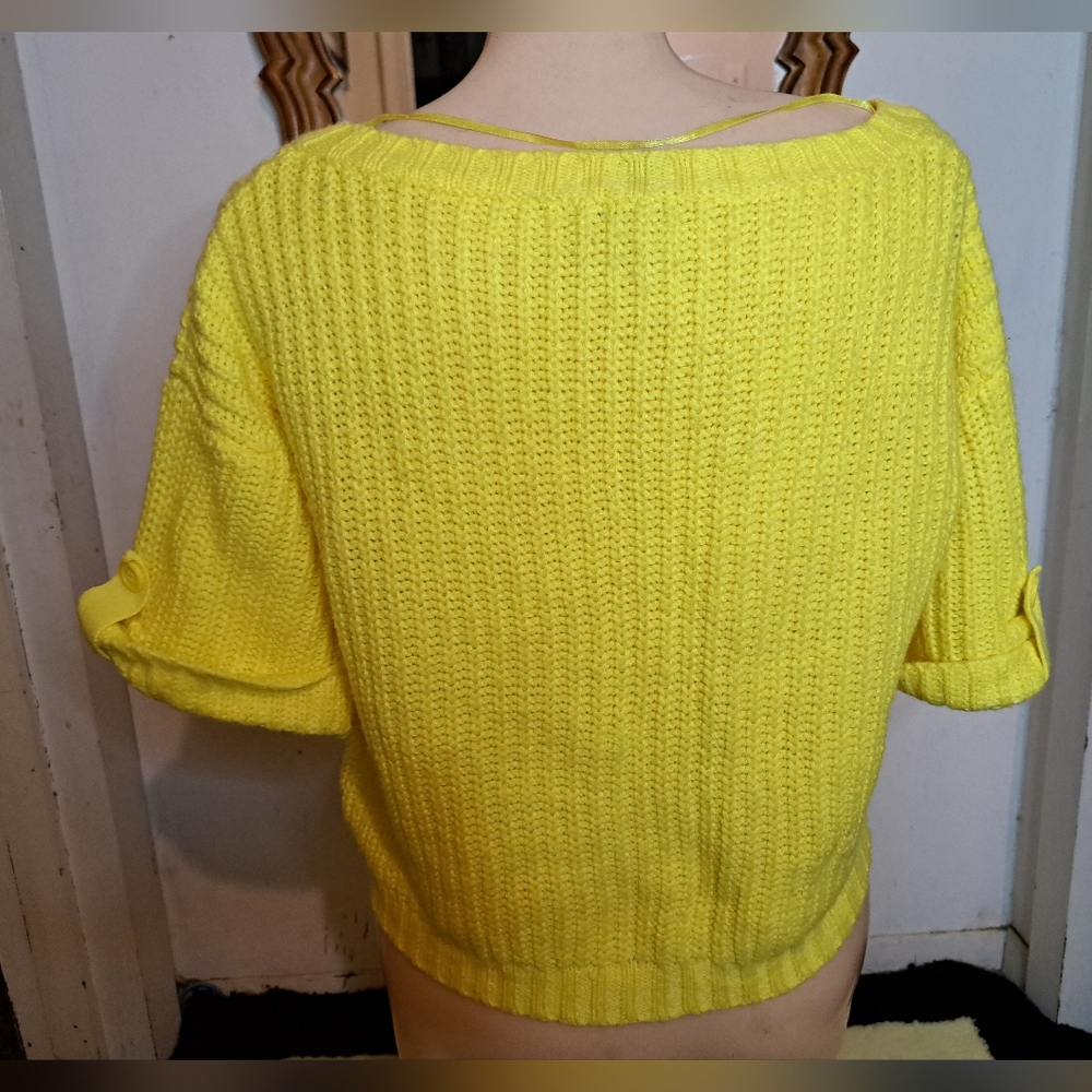 Sweater - Picture 4 of 4